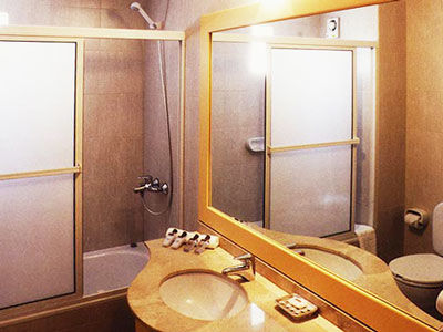Aparthotel Urbana 3*
